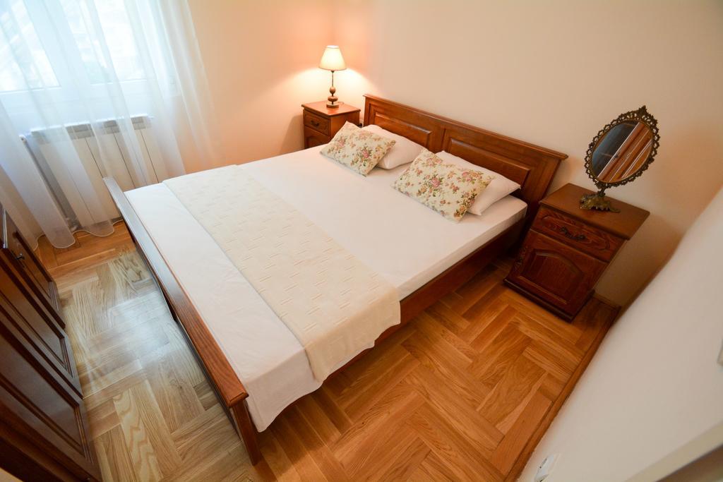 Apartments Jovanovic Котор Екстериор снимка