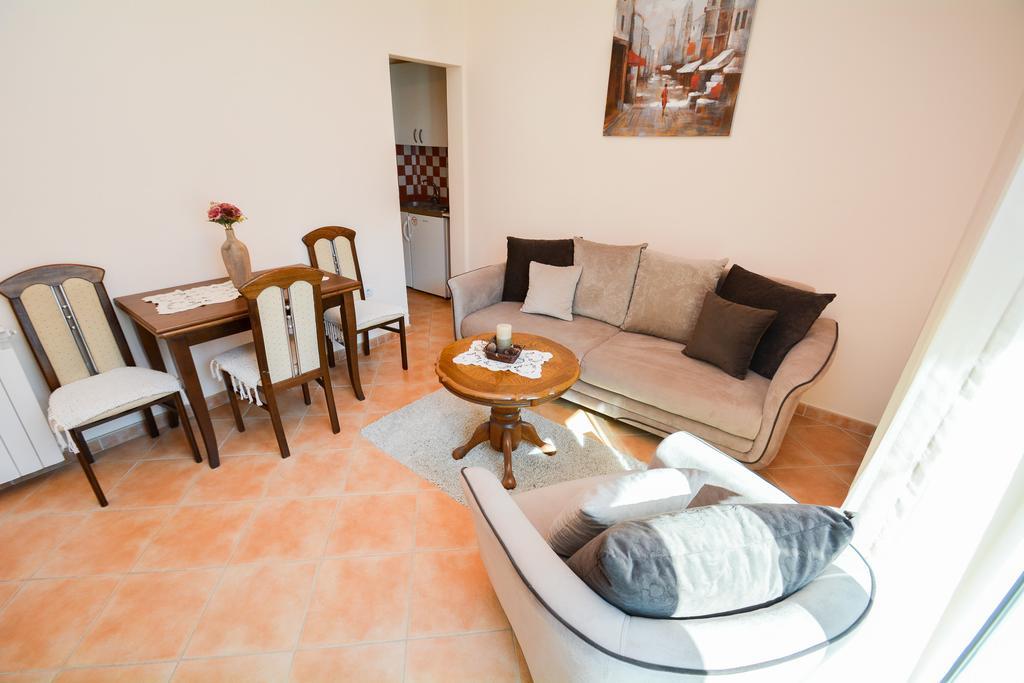 Apartments Jovanovic Котор Екстериор снимка