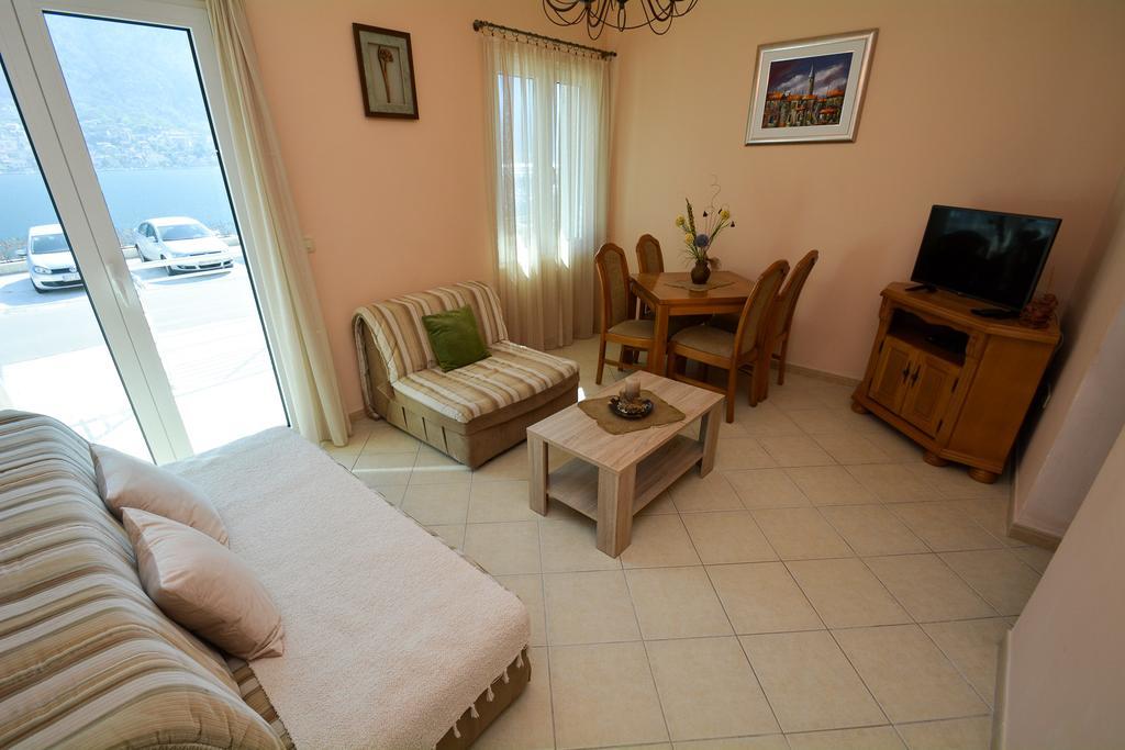 Apartments Jovanovic Котор Екстериор снимка